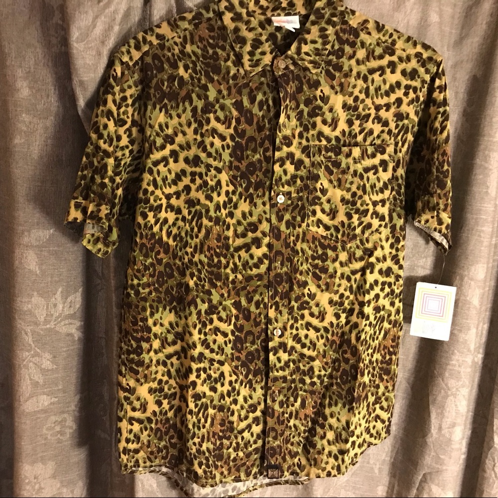 Lularoe Michael Leopard Animal Print Shirt NWT. - Picture 4 of 8